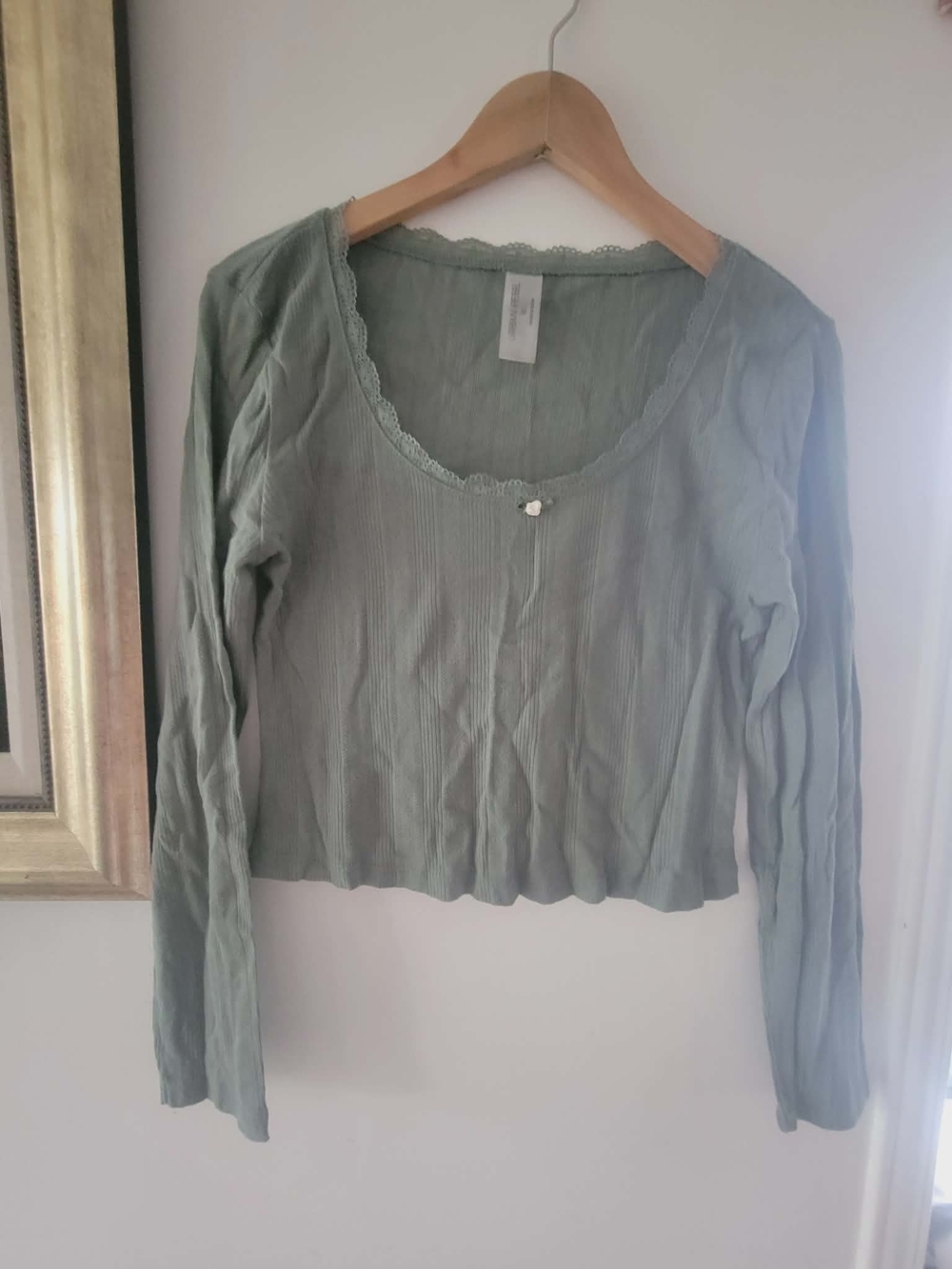 Scoop Neck Ribbed Long Sleeve Top in Sage Green